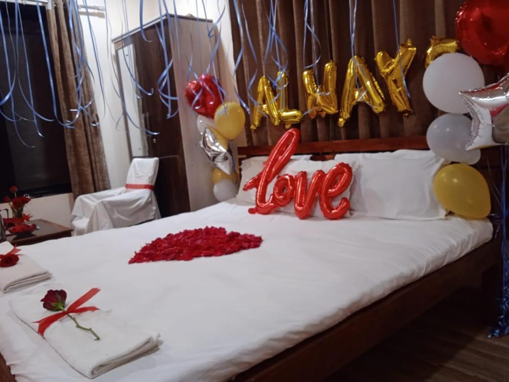 Vinee'S Kitchen And Motel Koynanagar Ngoại thất bức ảnh