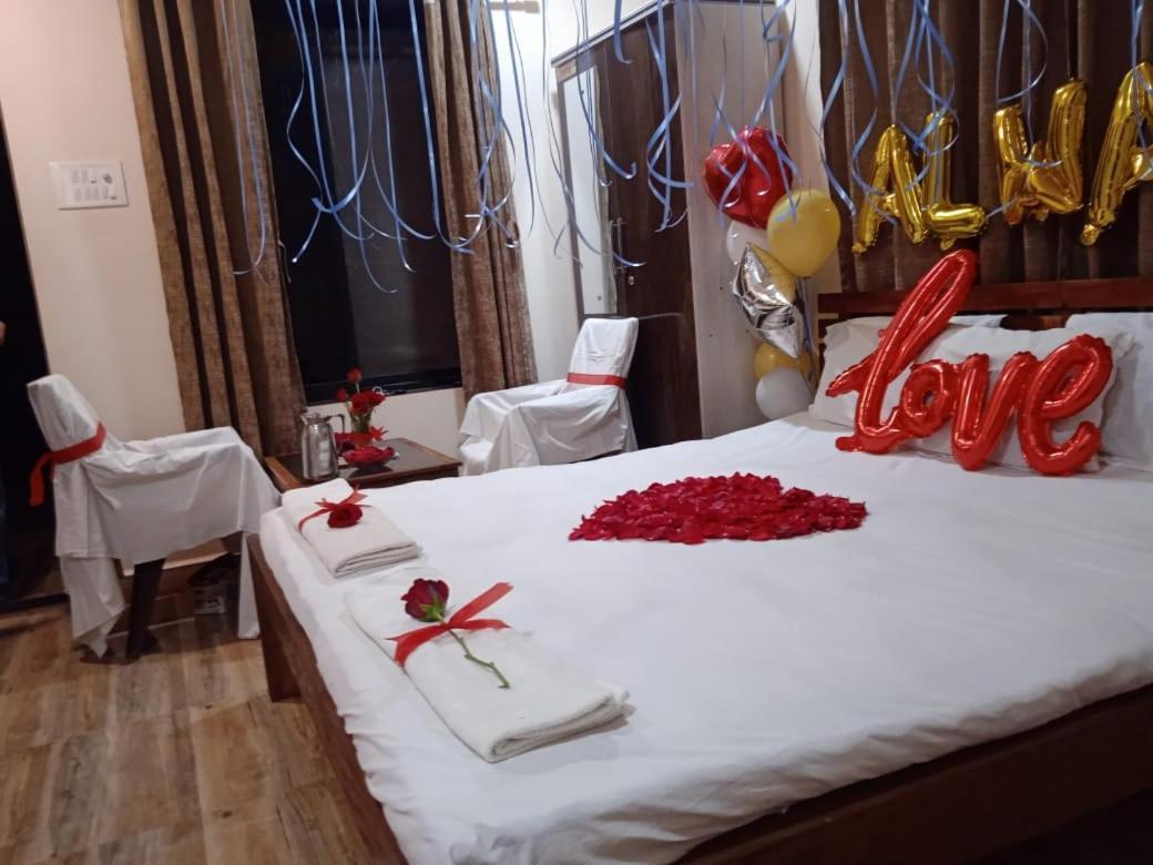 Vinee'S Kitchen And Motel Koynanagar Ngoại thất bức ảnh